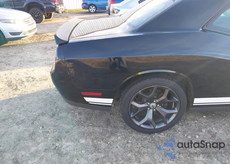 2017 Dodge Challenger Sxt z USA, uszkodzony, nr VIN 2C3CDZAG4HH637972